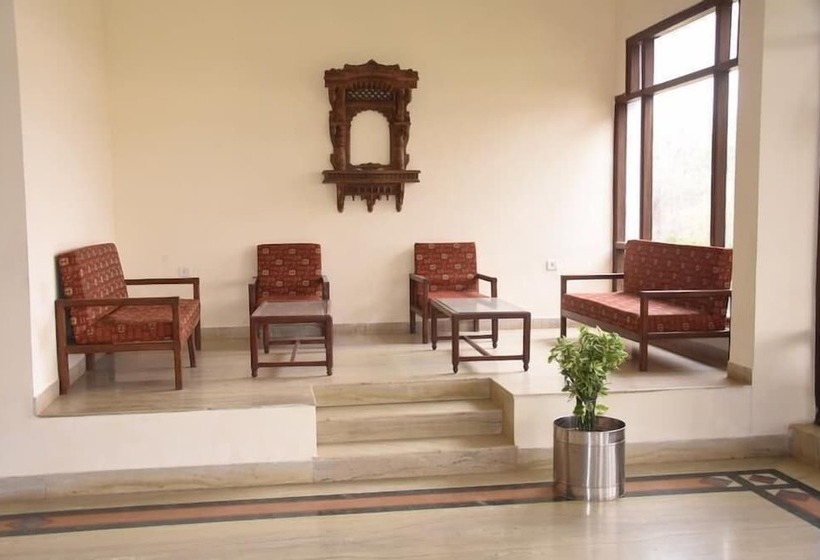 בית מלון כפרי Regency Bina