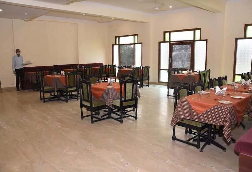 בית מלון כפרי Regency Bina