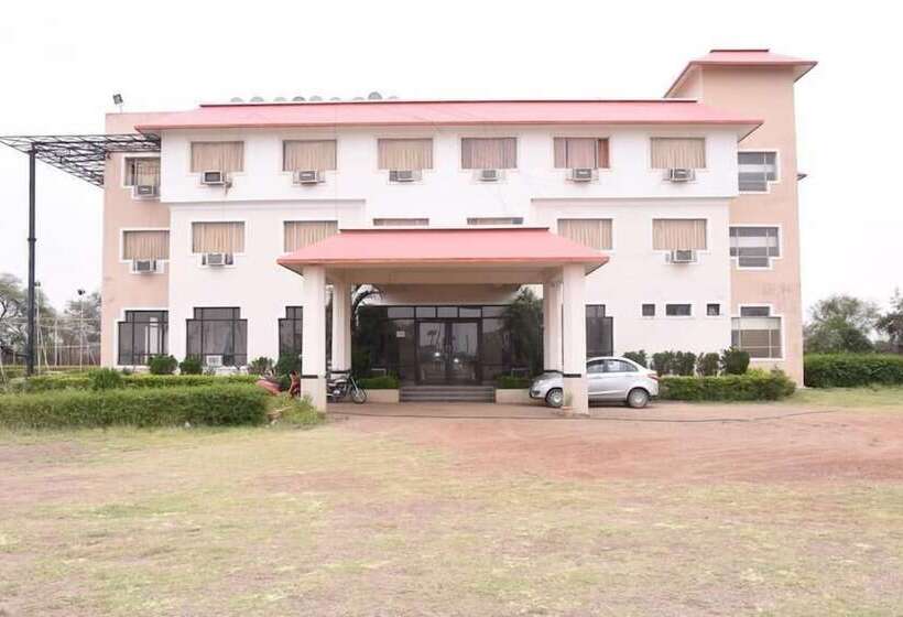 בית מלון כפרי Regency Bina