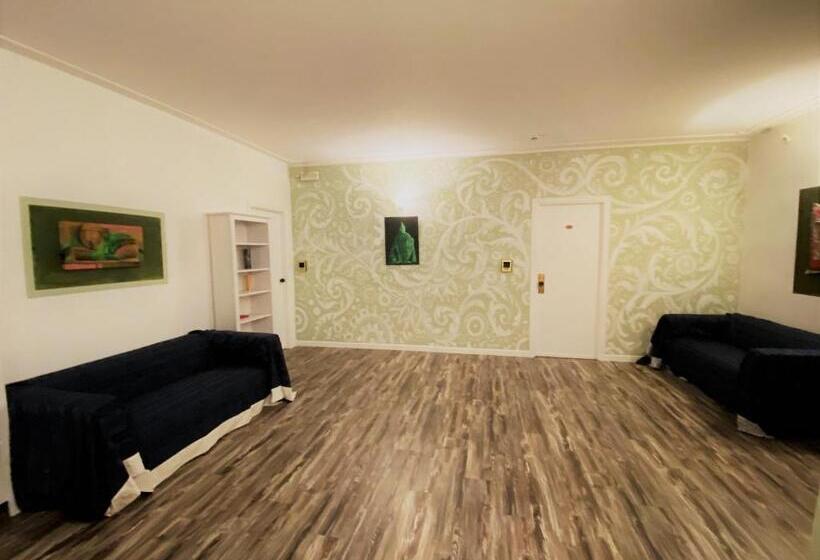 호텔 San Francesco E Il Lupo