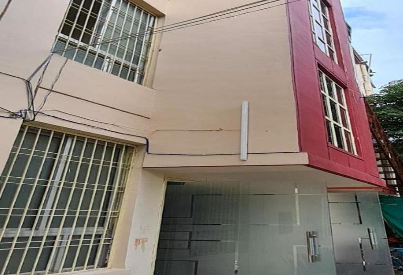 Отель Spot On 81496 Maruti Nandan Guest House