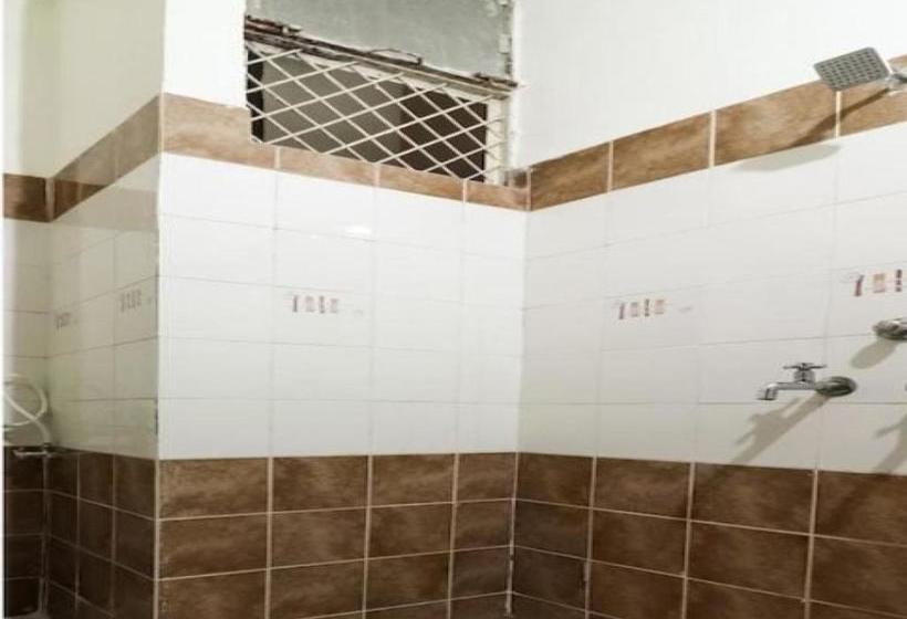 Отель Spot On 81496 Maruti Nandan Guest House