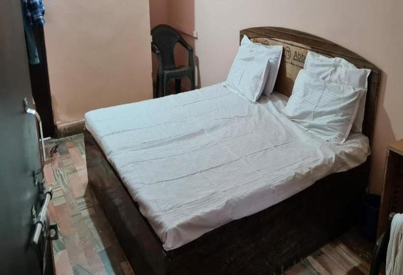 Отель Spot On 81496 Maruti Nandan Guest House