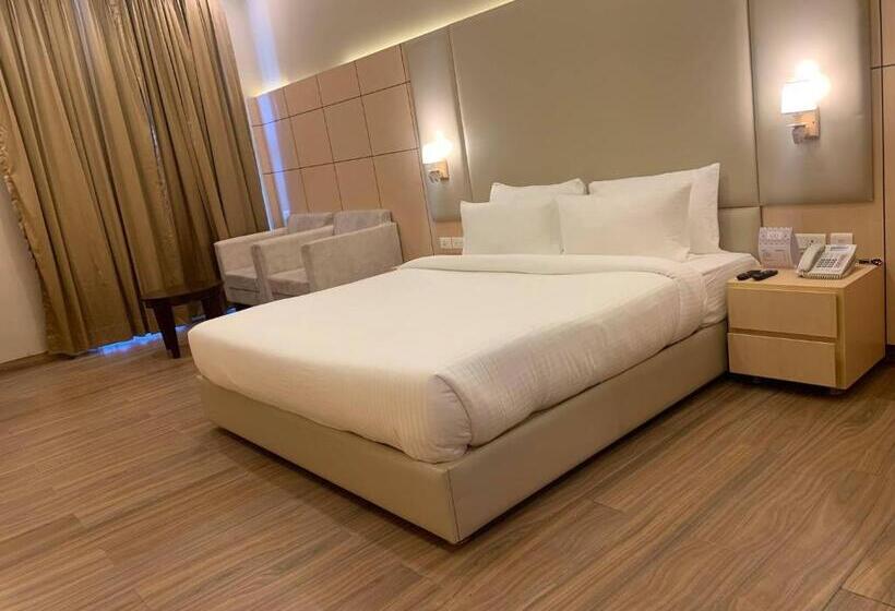 Отель Tdi Club Retreat