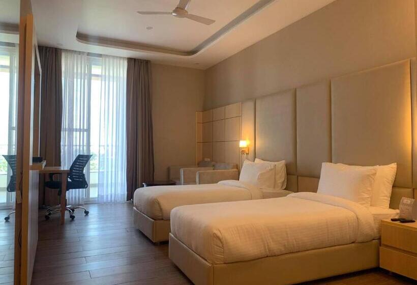 Отель Tdi Club Retreat