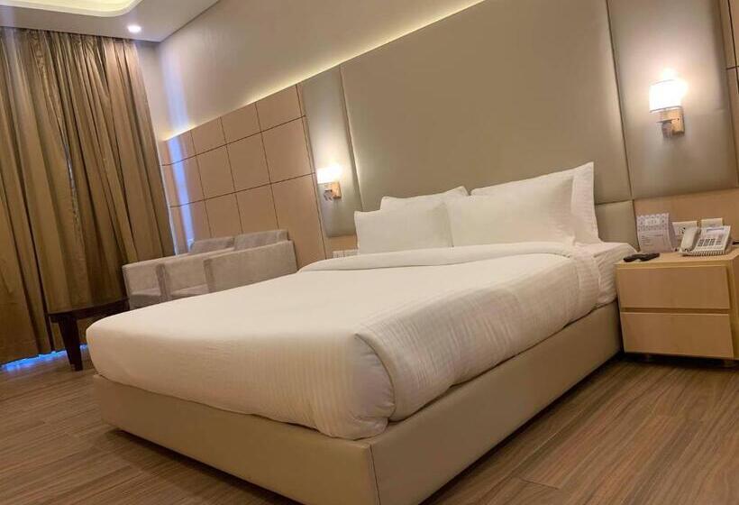 Отель Tdi Club Retreat