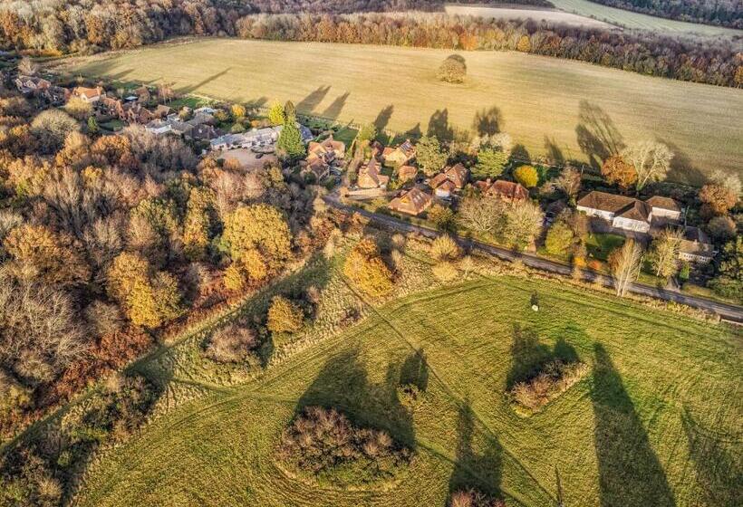 ホテル The Chilterns Fox