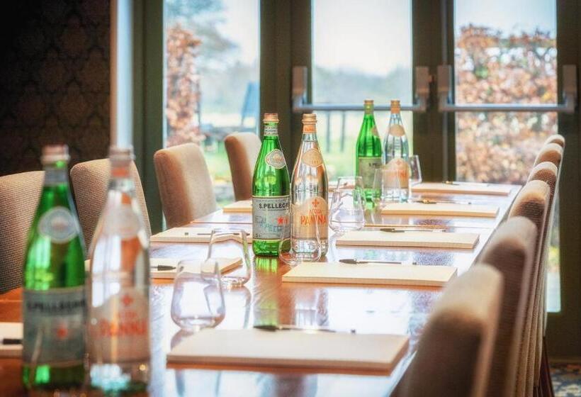 ホテル The Chilterns Fox