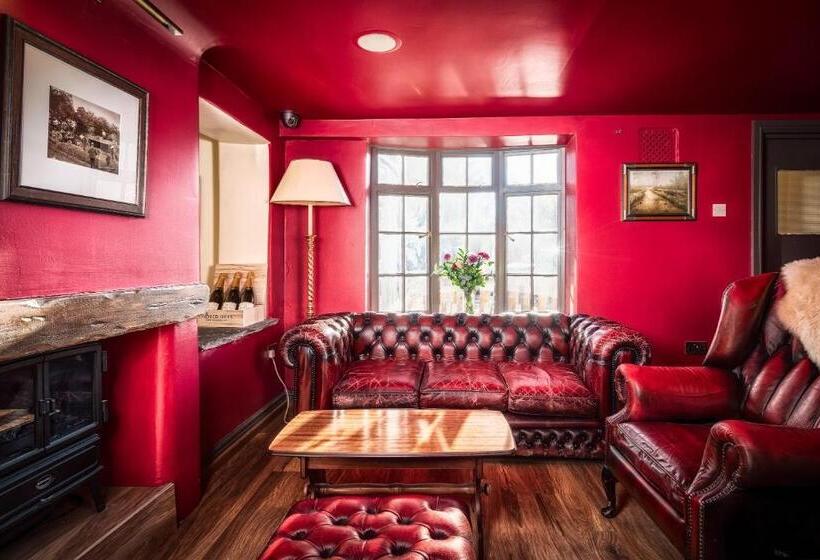 ホテル The Chilterns Fox