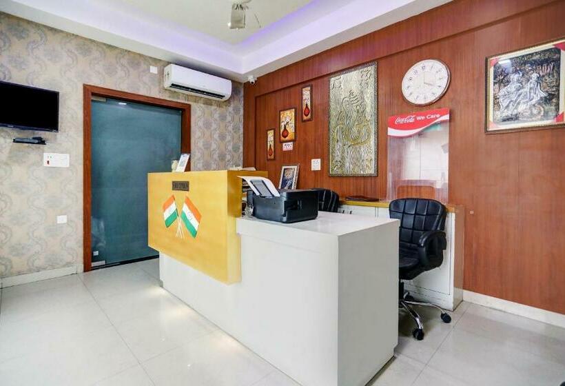 Townhouse 481 Hotel City Star