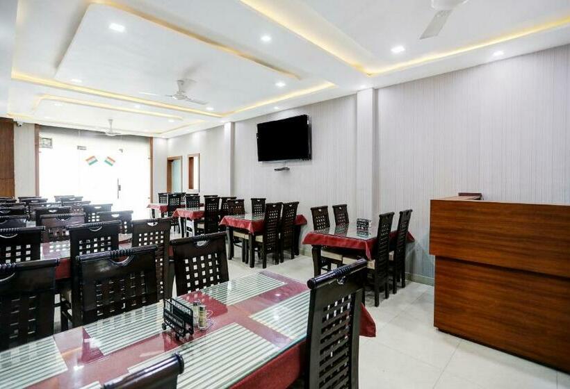 Townhouse 481 Hotel City Star