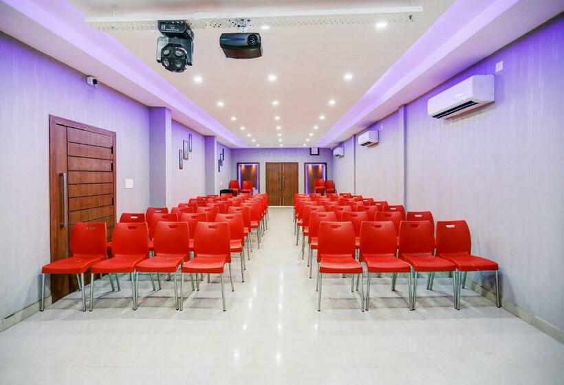 Townhouse 481 Hotel City Star