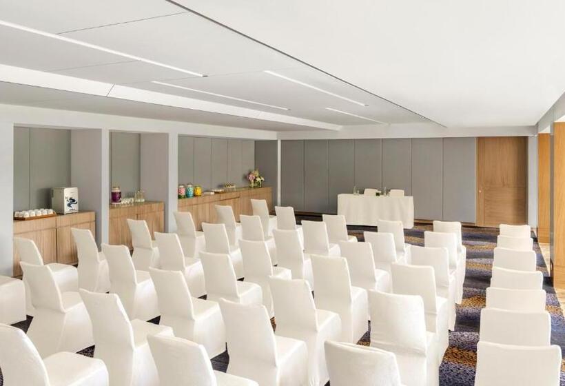 فندق Vivanta Goa, Miramar