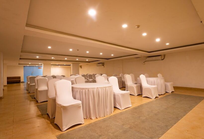 호텔 Zone Connect By The Park Parra Goa