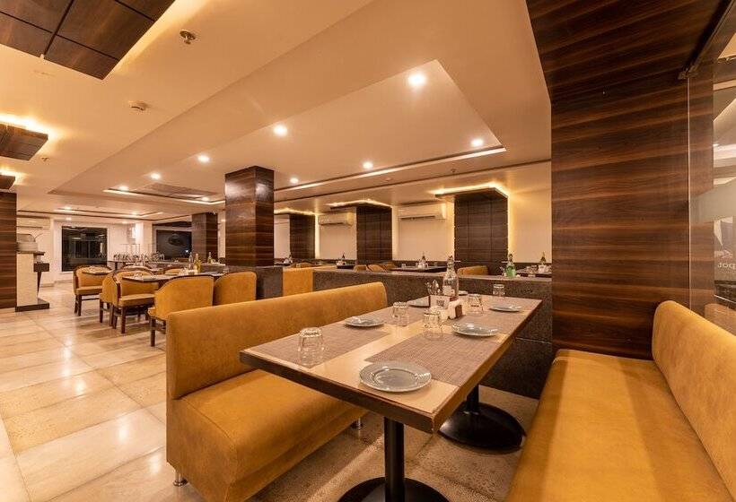 호텔 Zone Connect By The Park Parra Goa