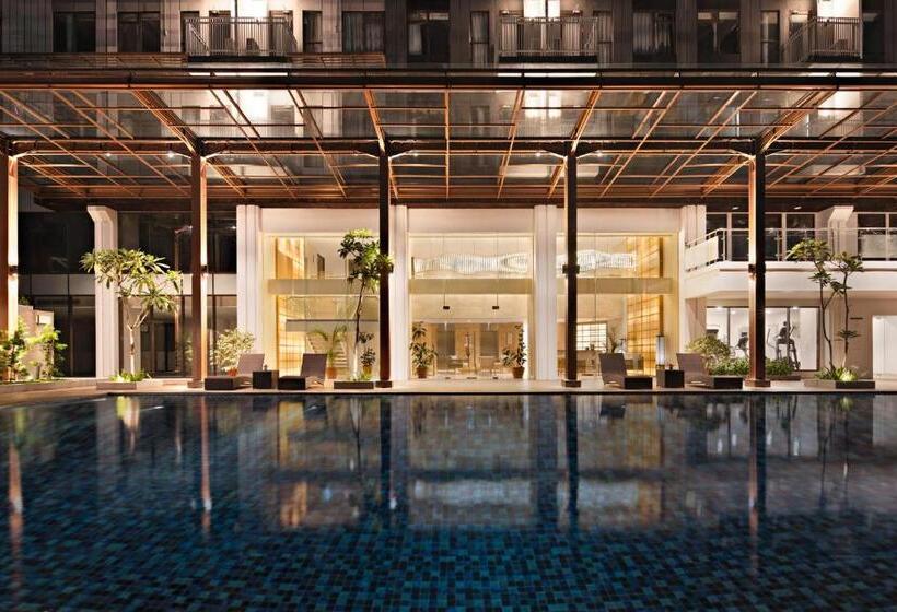 Kawana Golf Residence