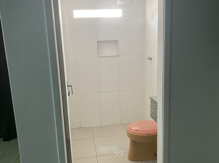 Light Motel   24 Horas