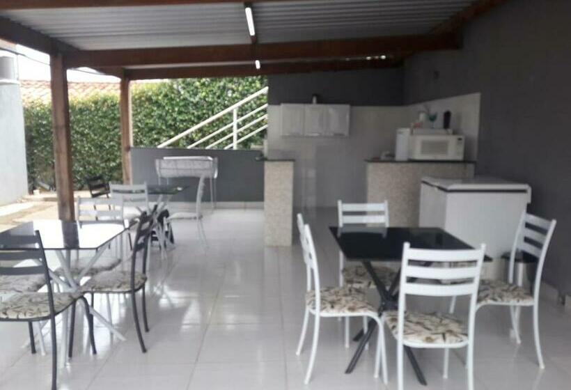 פנסיון Hospedagem Casa Branca Localizada Em Um Bairro Nobre De Capitólio, Escarpas Do Lago