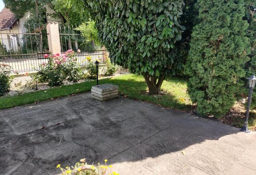 Пансион Regent Garden