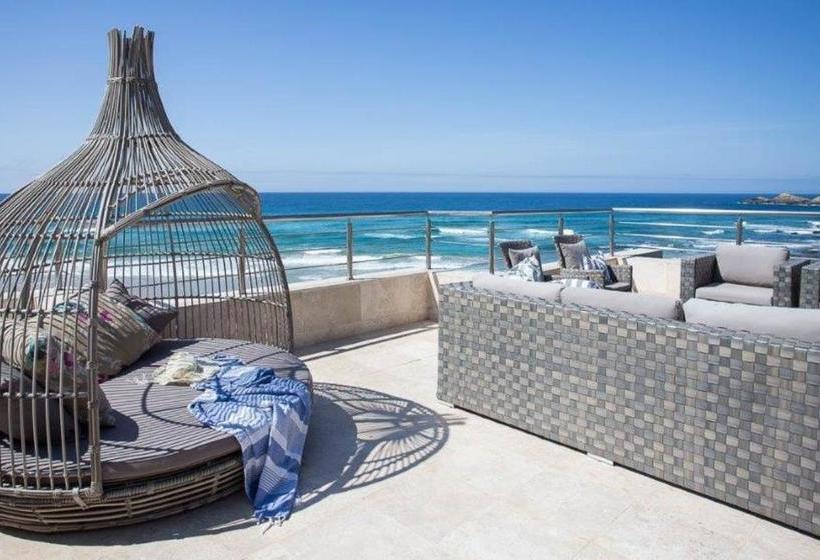 بنسيون Room In Guest Room   Cozy Room With A Partial Sea View