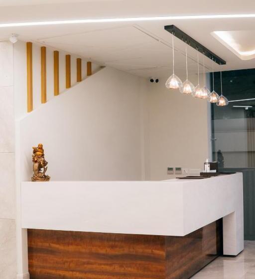 Playotel Premier Guna