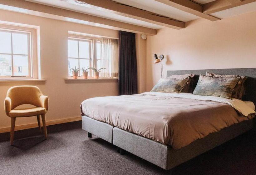 Stadshotel Steegoversloot