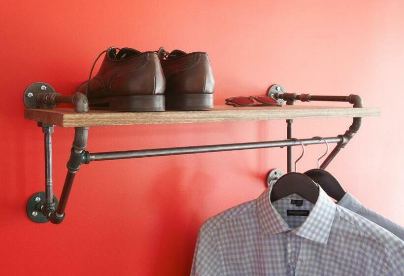 هاستل American Dream