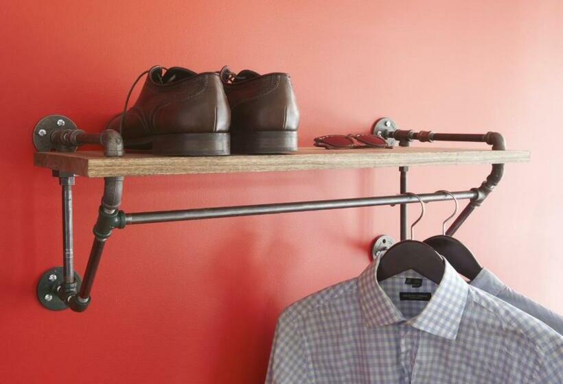 هاستل American Dream