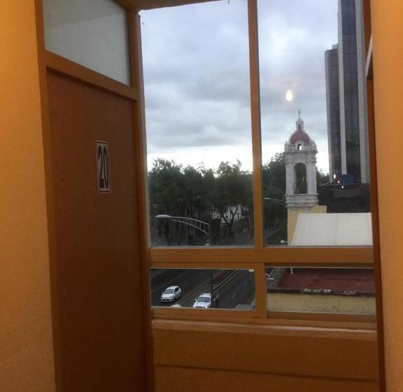 ユースホステル Hostal Ciudad De Mexico