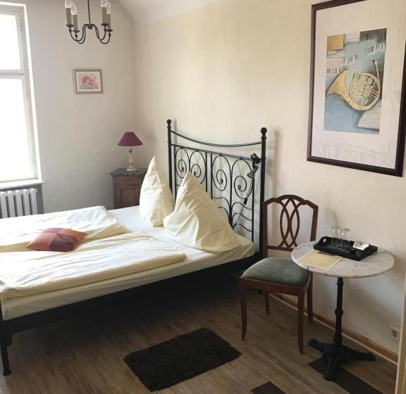 Bahnhofshotel Die Neue Bühne