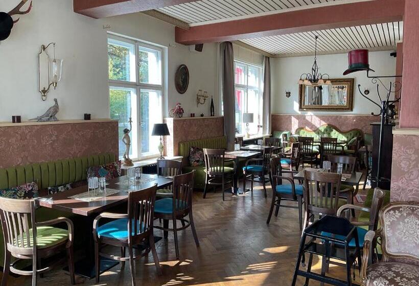 Bahnhofshotel Die Neue Bühne