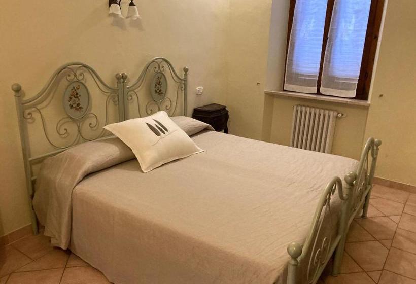 ベッドアンドブレックファースト Affittacamere La Torre Di Montalcino