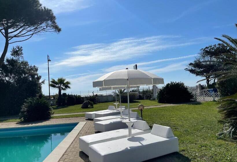 Capo Circeo Beach Resort Spa Fronte Mare