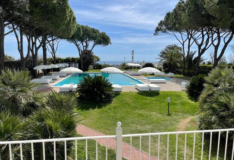 Capo Circeo Beach Resort Spa Fronte Mare