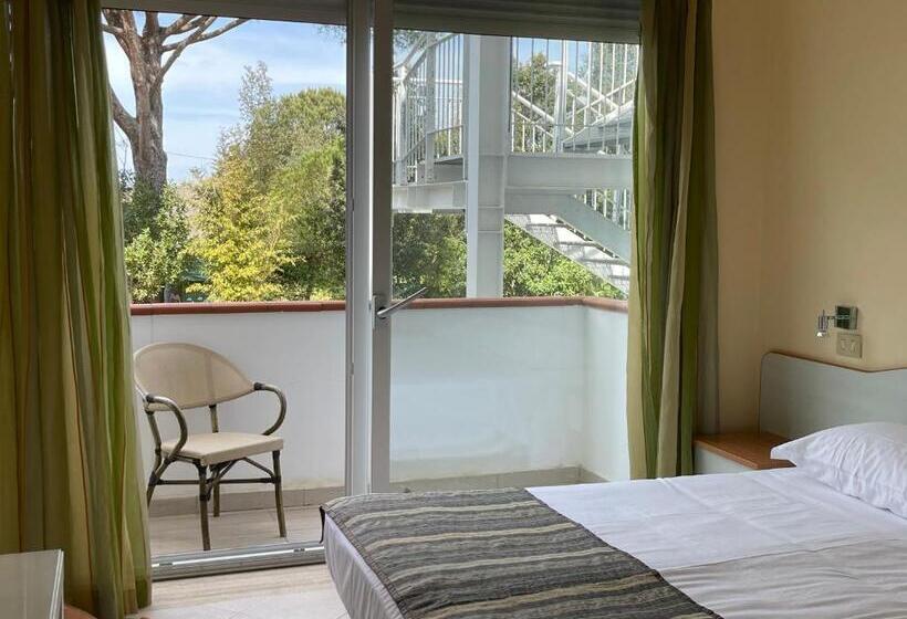 Capo Circeo Beach Resort Spa Fronte Mare