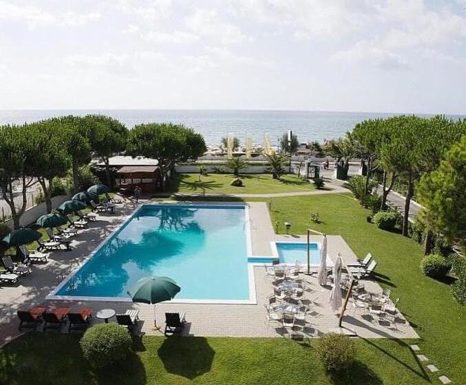 Capo Circeo Beach Resort Spa Fronte Mare