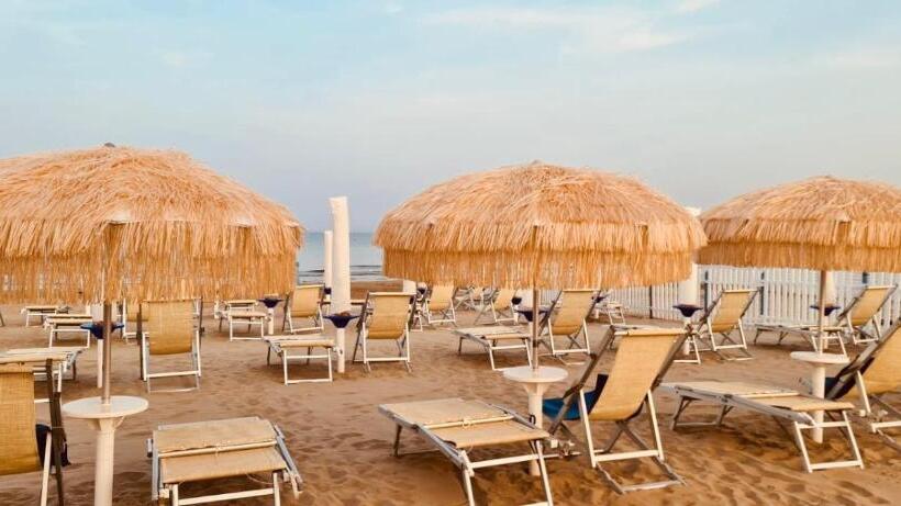 Capo Circeo Beach Resort Spa Fronte Mare