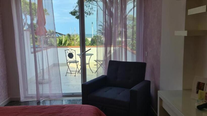 Capo Circeo Beach Resort Spa Fronte Mare