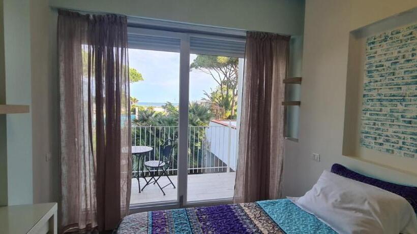 Capo Circeo Beach Resort Spa Fronte Mare