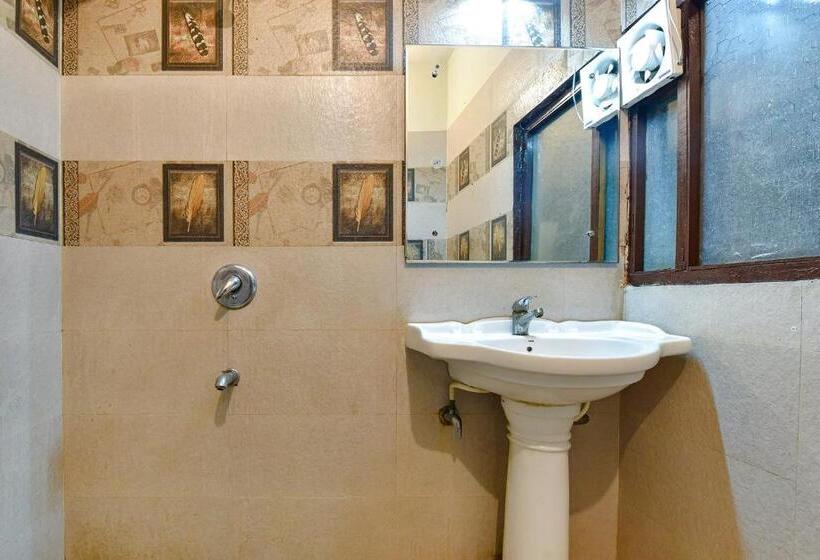 Fabhotel Prime Surpin Palace