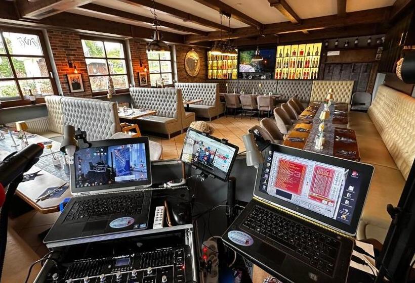 ホテル Almenrausch