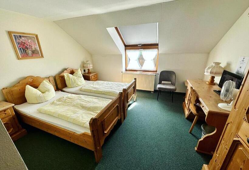 ホテル Almenrausch