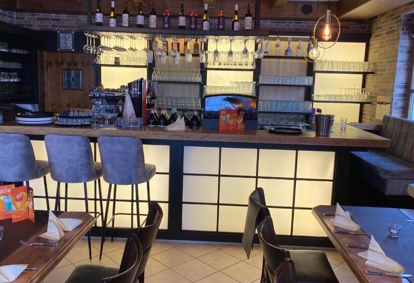 ホテル Almenrausch