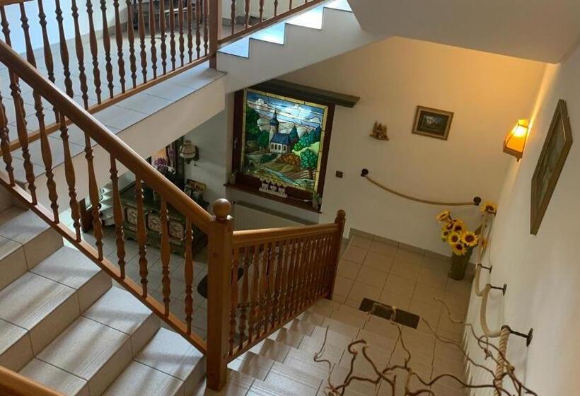 ホテル Almenrausch