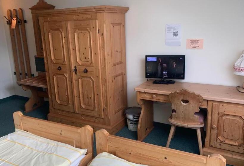 ホテル Almenrausch