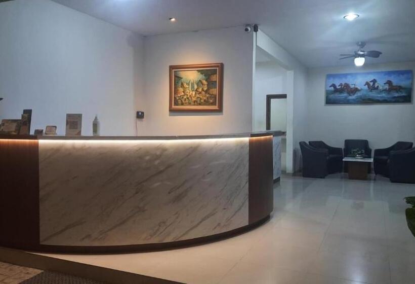 בית מלון כפרי Cepu Indah 2