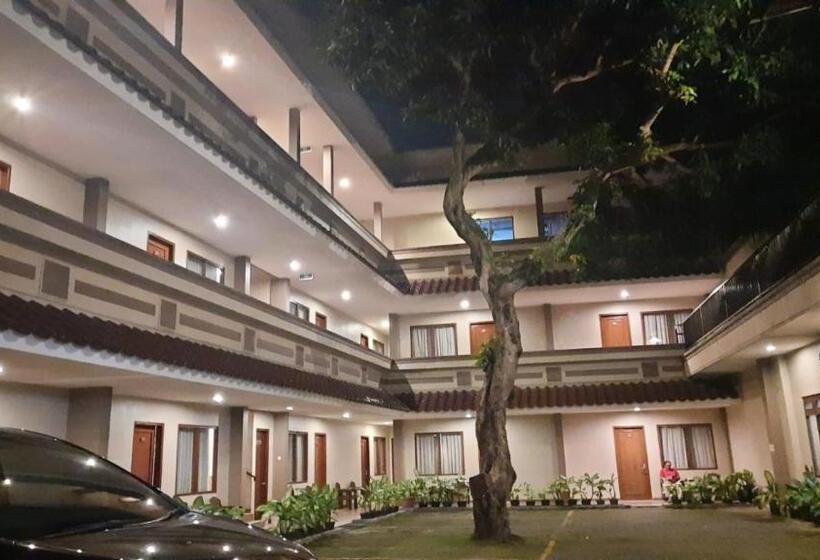 בית מלון כפרי Cepu Indah 2