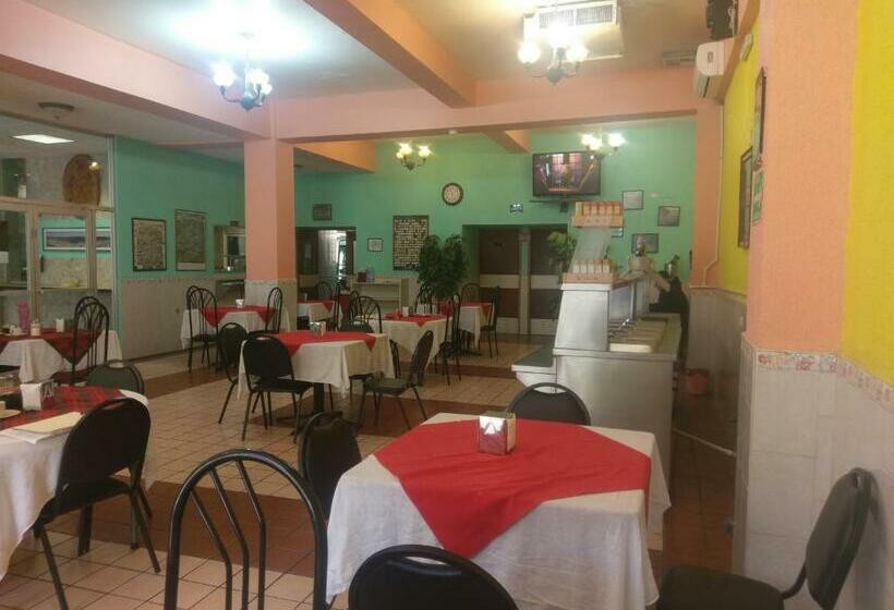 هتل Es Santa Regina