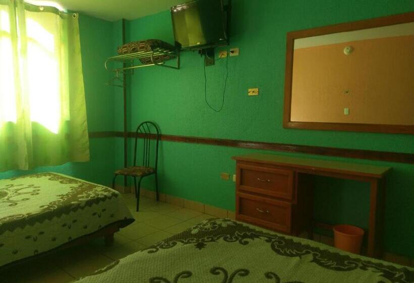 هتل Es Santa Regina