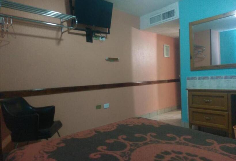 هتل Es Santa Regina